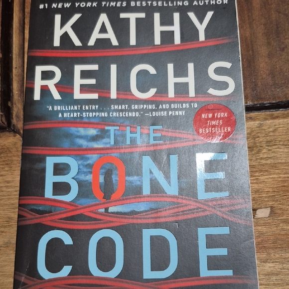 NEW Thrillers All Three. Offers Welcome. - Picture 8 of 9